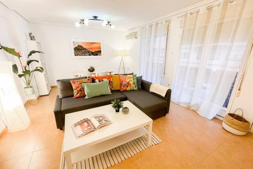 Coqueto Y Amplio Apartamento A 15 Min De La Playa Alicante Exteriér fotografie